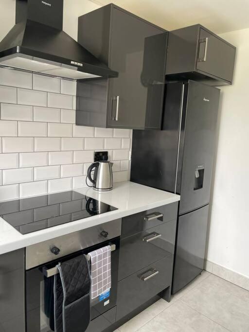 Grays Serviced Apartment Stifford Exterior photo