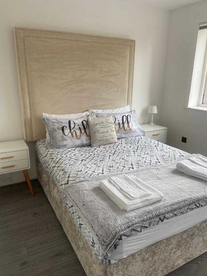 Grays Serviced Apartment Stifford Exterior photo
